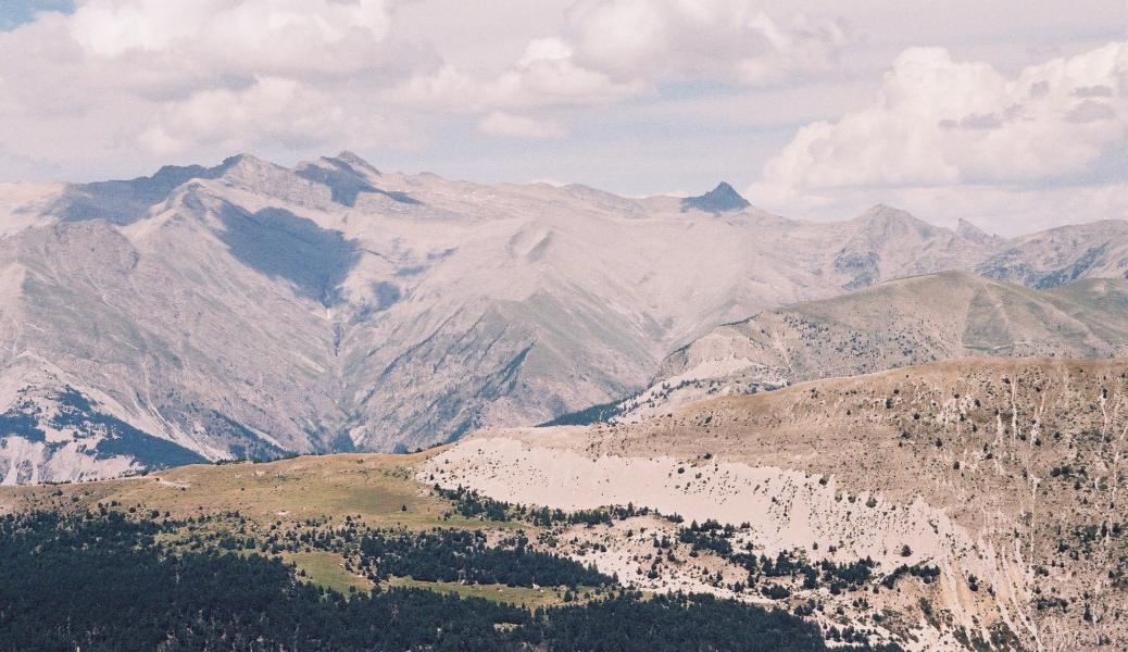 Vue sur la TÃªte de l'Estrop et les 3 EvÃªchÃ©s