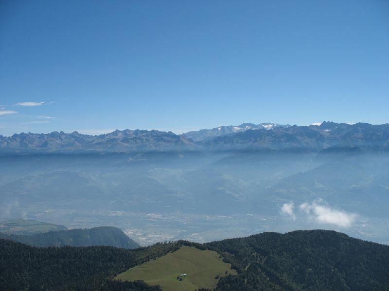Vue sur les Belledonnes du sommet