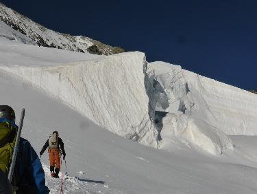 Vers 3900, dÃ©part/chute du dernier sÃ©rac de juin