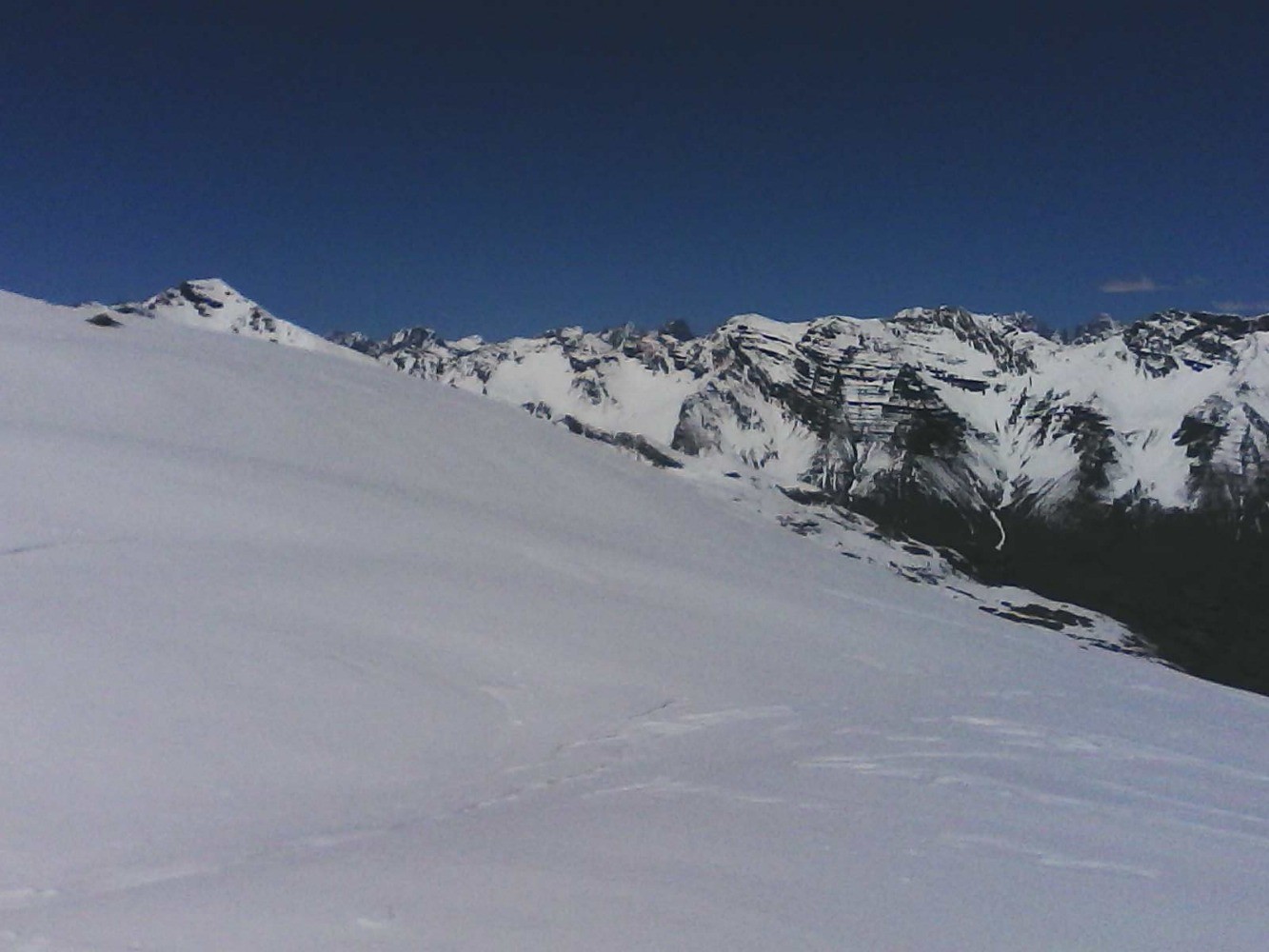 vers la vallÃ©e de freissiniÃ¨re - dormillouse - grand pinier Ã  G