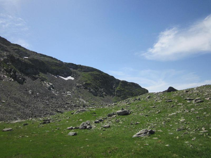 vers la base de l'arête