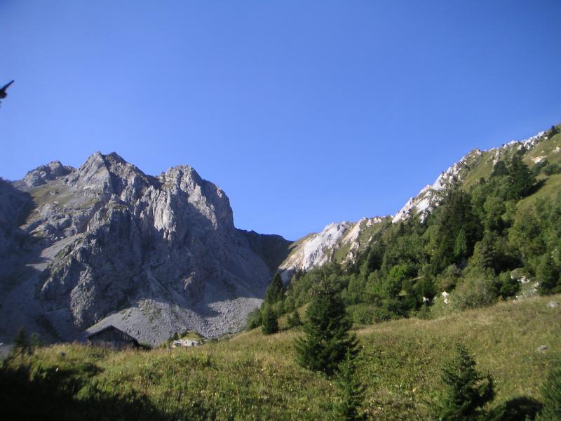 vers les crêtes du Mont Charvet