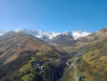 Le decollage est le Dome neigeux a gauche