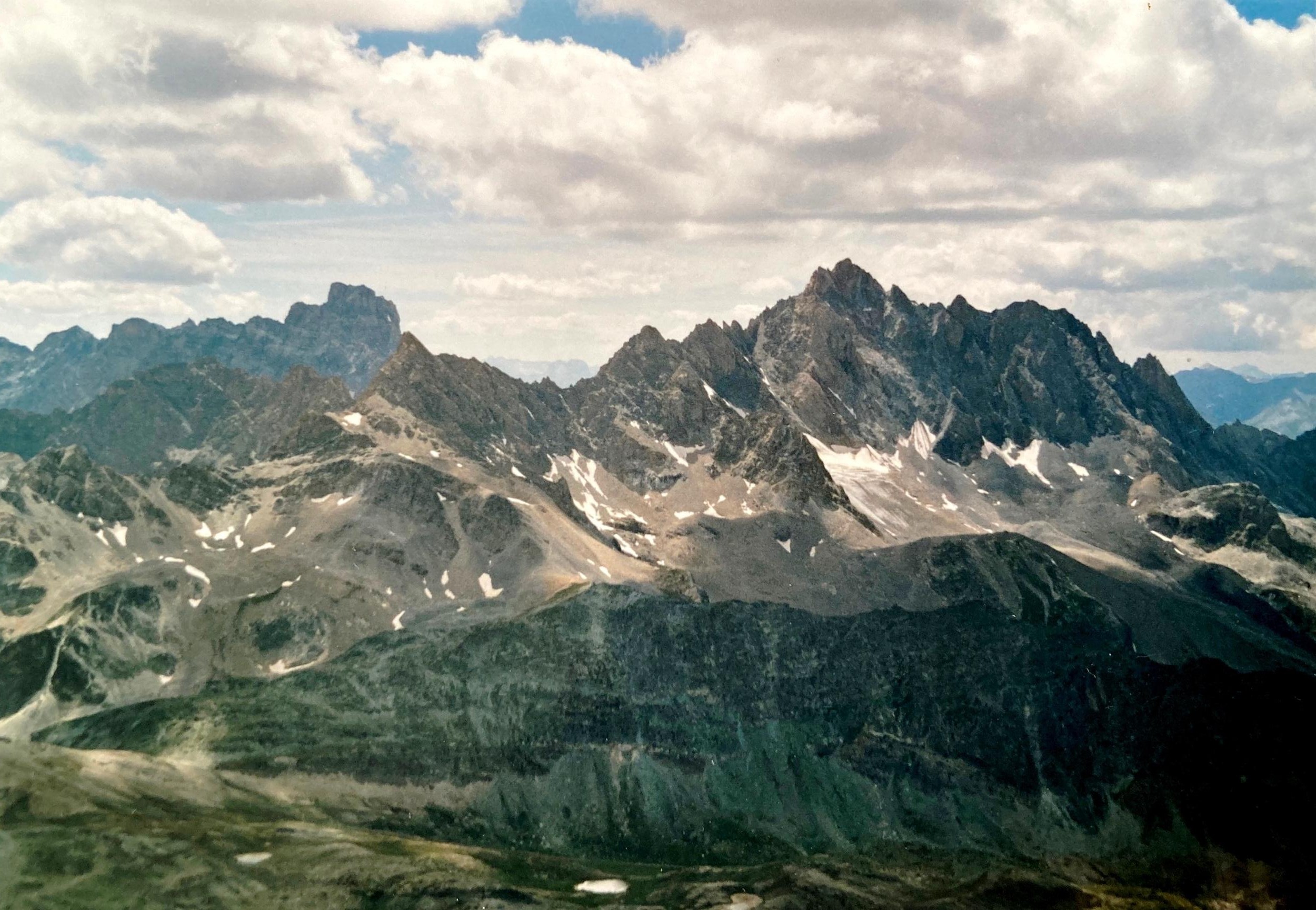 Vue sur le Brec et les Aiguilles du Chambeyron