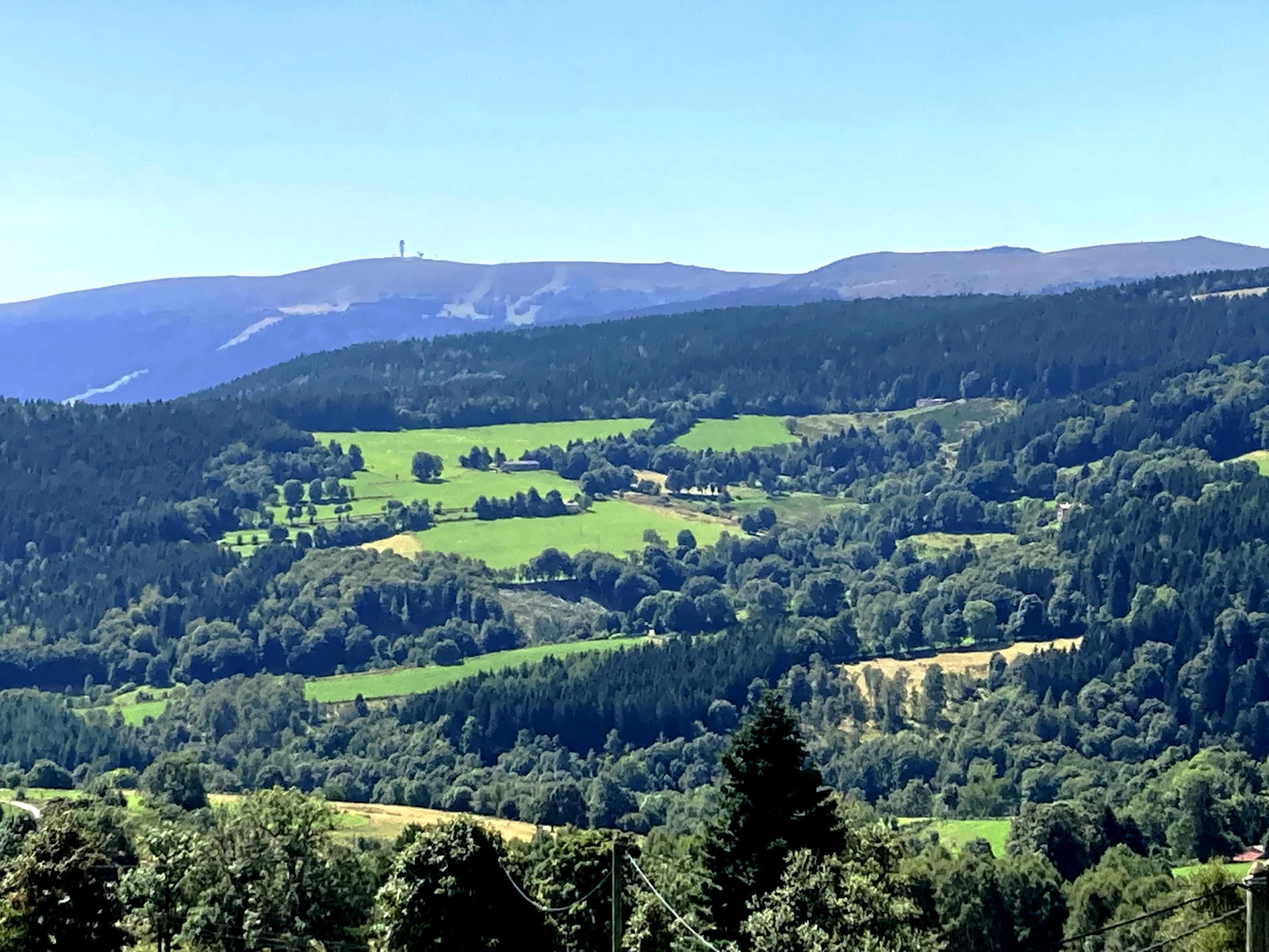 Vue vers le Fossat et Pierre-sur-Haute depuis notre maison
