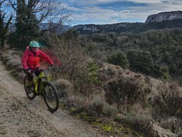 VTT Vallon Pont d'Arc single et forêt boueuse