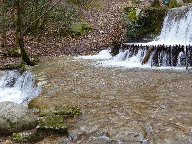 Zone de nettoyage des chaussures crottÃ©es avant de revenir au parking