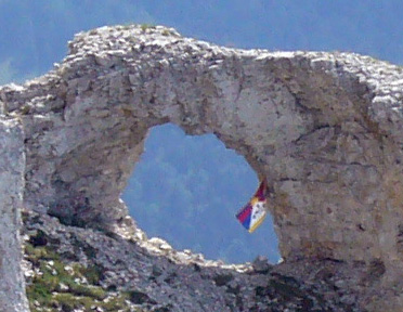 zoom sur le drapeau de l'arche